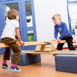 Sport-Thieme Lüne-Combinato Einzelelement "Prisma (Stütz-Dreieck)" 8 Sport-Thieme Lüne-Combinato Einzelelement "Prisma (Stütz-Dreieck)" -Sportarten Fitness Geschäft 128 2001 2