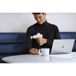 Hyperice Vibrationsmassagegerät "Hypervolt Go 2" -Sportarten Fitness Geschäft 328 3703 8